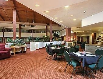 Ramada Conference Center South Hotel อินเดียนาโพลิส ภายนอก รูปภาพ